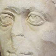 Testa rilavorata come Costantino